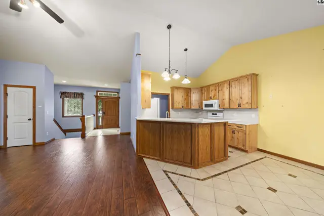 Photo of 1120 Split Oak Dr, Newton, KS