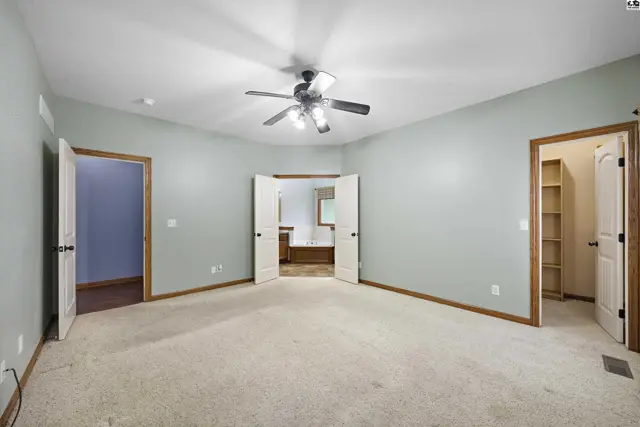 Photo of 1120 Split Oak Dr, Newton, KS