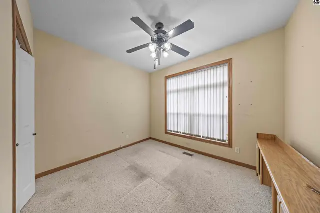 Photo of 1120 Split Oak Dr, Newton, KS