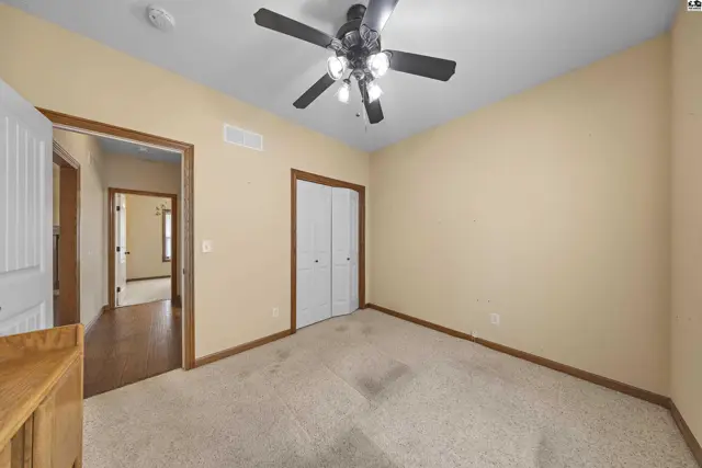 Photo of 1120 Split Oak Dr, Newton, KS