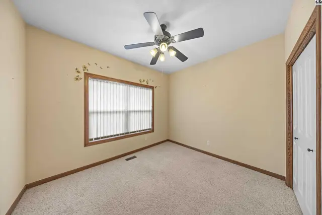Photo of 1120 Split Oak Dr, Newton, KS