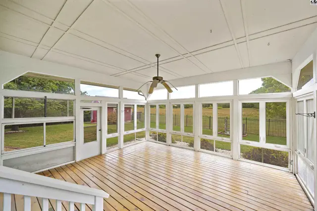 Photo of 1120 Split Oak Dr, Newton, KS