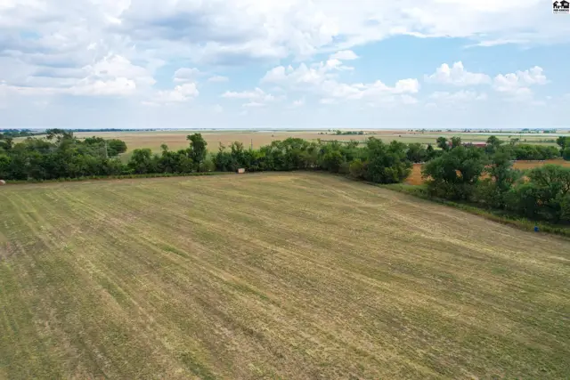 Photo of 1065 NE 10 Ave, Hoisington, KS