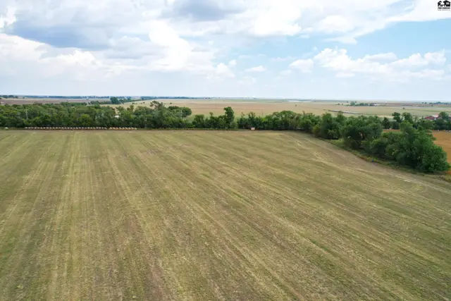 Photo of 1065 NE 10 Ave, Hoisington, KS