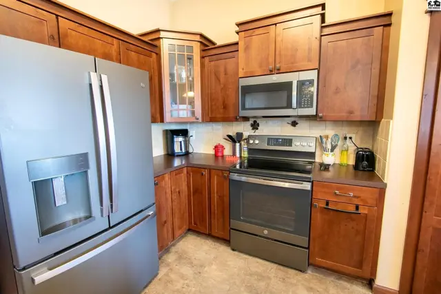 Photo of 727 Goldspike, Newton, KS