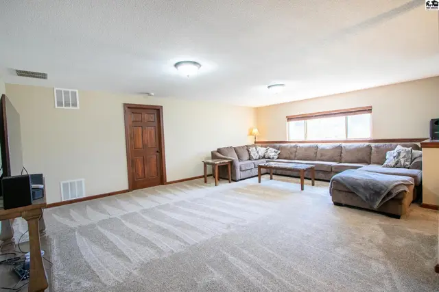 Photo of 727 Goldspike, Newton, KS