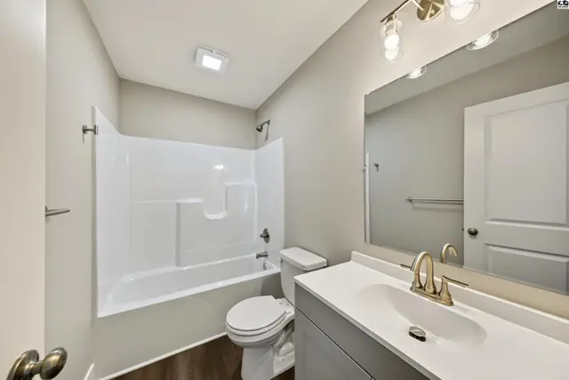 Photo of 1300 Steve Hawley Ln, Salina, KS