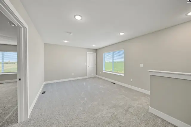 Photo of 1300 Steve Hawley Ln, Salina, KS