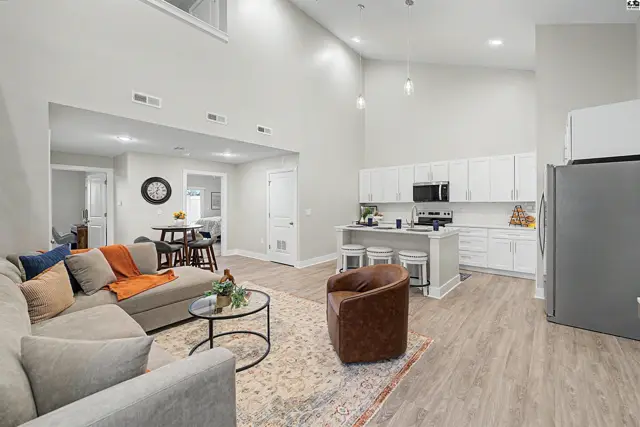 Photo of 1300 Steve Hawley Ln, Salina, KS