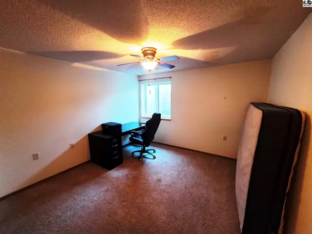 Photo of 212 Sheffiedl, Newton, KS