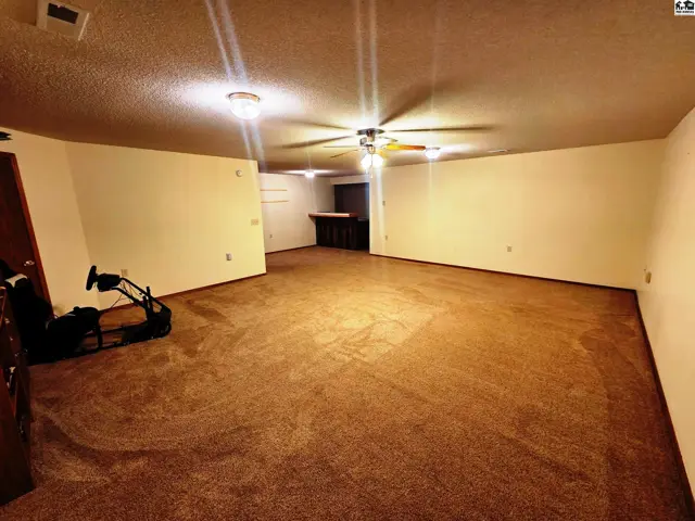 Photo of 212 Sheffiedl, Newton, KS