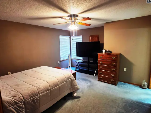 Photo of 212 Sheffiedl, Newton, KS