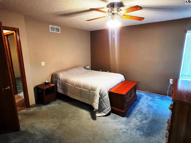 Photo of 212 Sheffiedl, Newton, KS