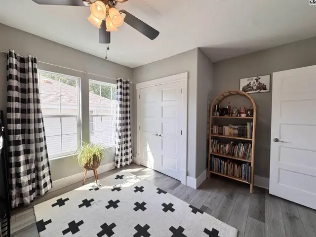Photo of 115 E 12th Ave, Hutchinson, KS