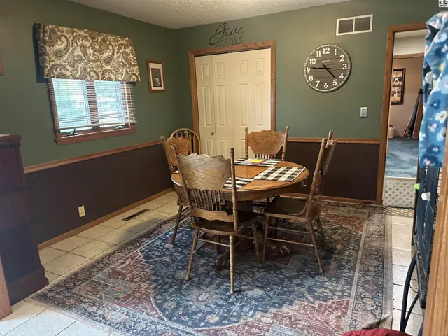 Photo of 521 Oak Park Dr., McPherson, KS