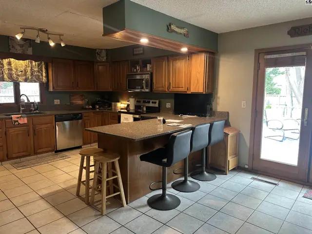Photo of 521 Oak Park Dr., McPherson, KS