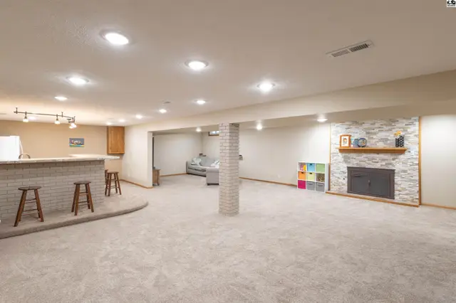 Photo of 203 Crestview Ave, McPherson, KS