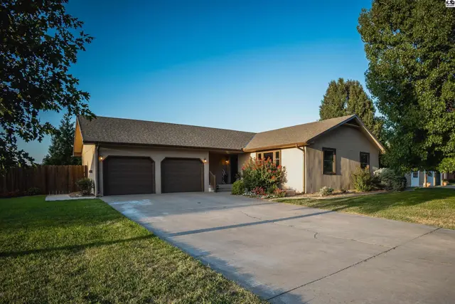 Photo of 203 Crestview Ave, McPherson, KS
