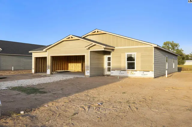 Photo of 4102 Ridgwood Dr, Hutchinson, KS