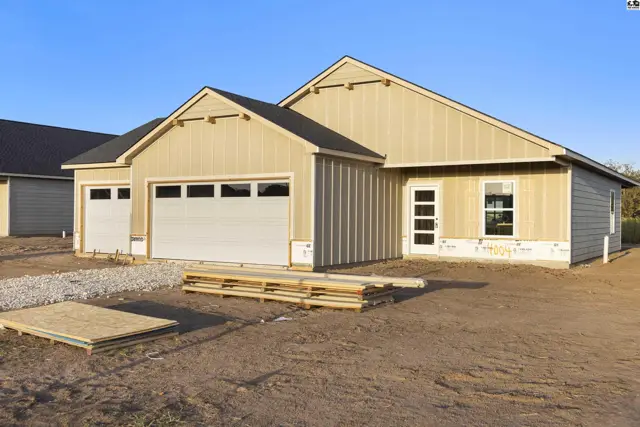 Photo of 4004 Ridgewood Dr., Hutchinson, KS