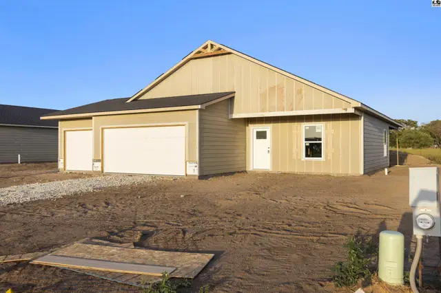 Photo of 4100 Ridgewood Dr., Hutchinson, KS