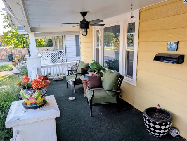 Photo of 11 W 17th Ave, Hutchinson, KS