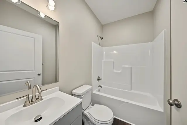 Photo of 1242 Steve Hawley Ln, Salina, KS