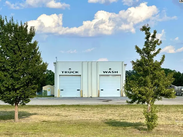 Photo of 1701 E Blanchard Ave, Hutchinson, KS
