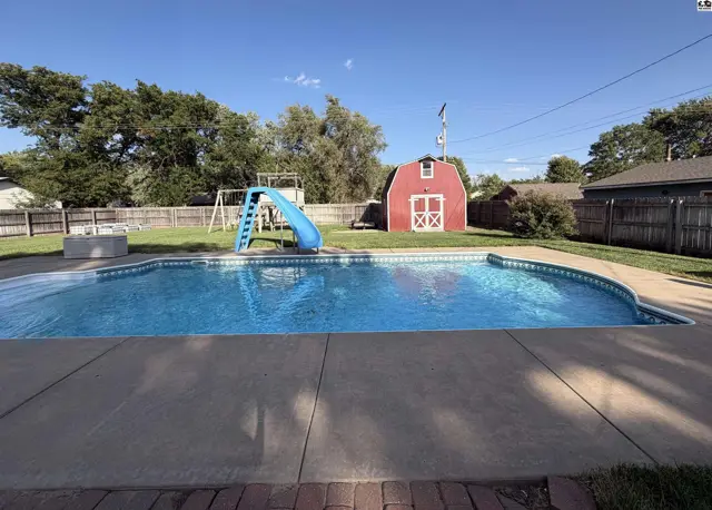 Photo of 3206 N Waldron St, Hutchinson, KS