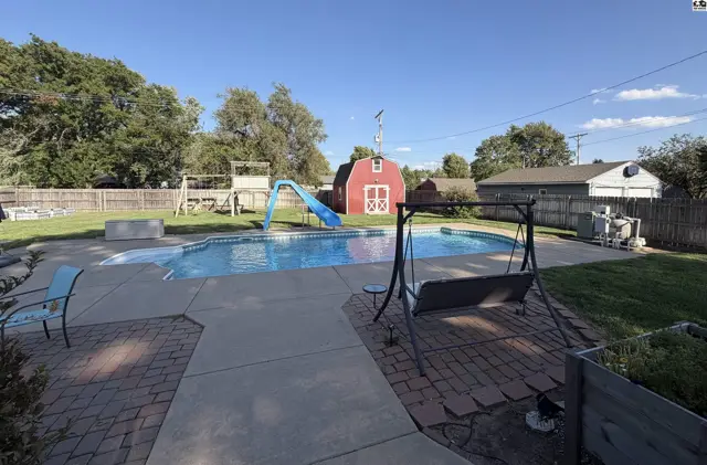 Photo of 3206 N Waldron St, Hutchinson, KS