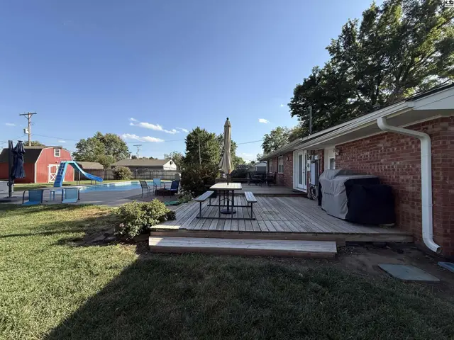 Photo of 3206 N Waldron St, Hutchinson, KS