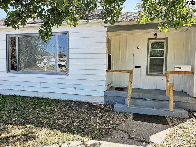 Photo of 15 W 15th Ave, Hutchinson, KS