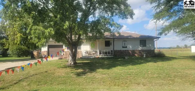 Photo of 1206 W 32nd Ave, Hutchinson, KS