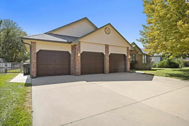 Photo of 1011 Barberry Dr., Hutchinson, KS