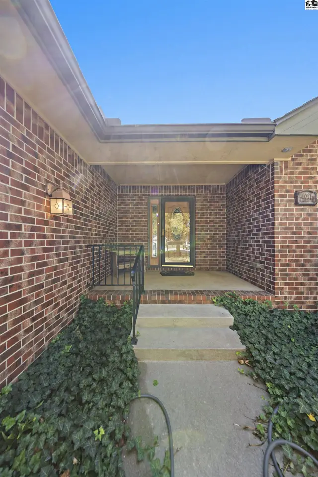 Photo of 1011 Barberry Dr., Hutchinson, KS