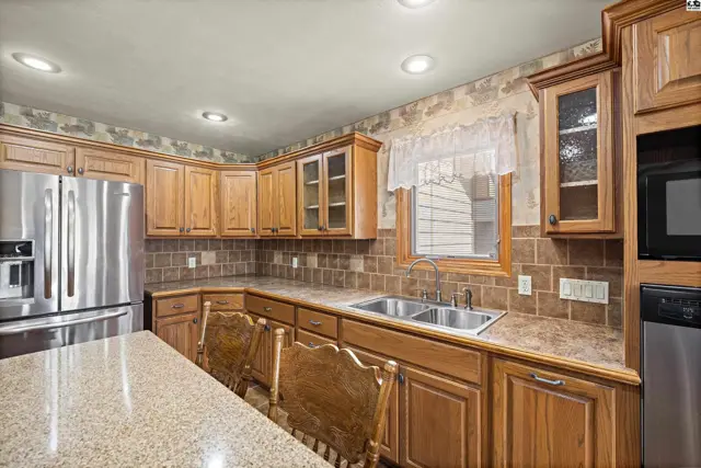 Photo of 1011 Barberry Dr., Hutchinson, KS