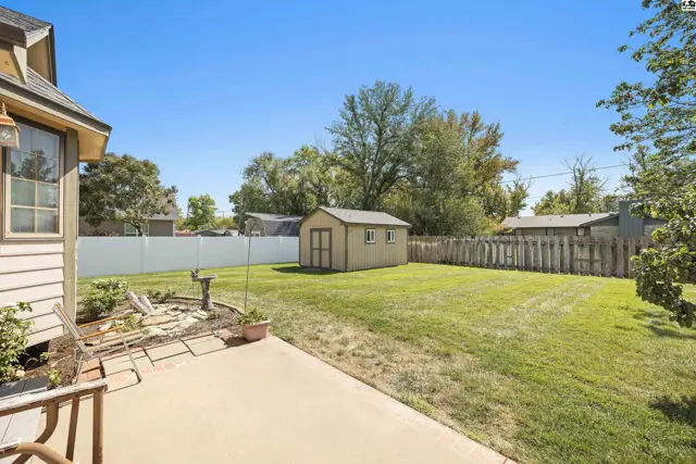 Photo of 1011 Barberry Dr., Hutchinson, KS