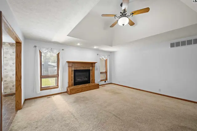 Photo of 1011 Barberry Dr., Hutchinson, KS