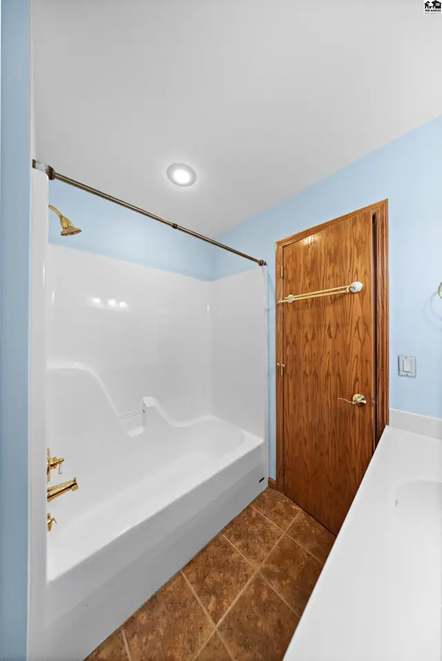 Photo of 1011 Barberry Dr., Hutchinson, KS