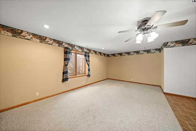 Photo of 1011 Barberry Dr., Hutchinson, KS