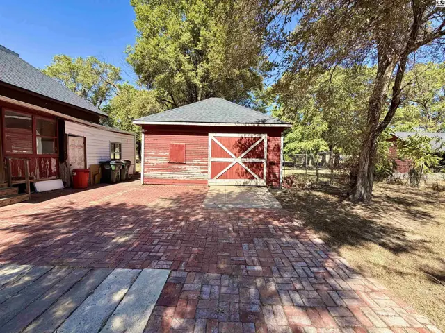 Photo of 703 E Commercial, Lyons, KS