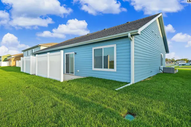 Photo of 1244 Steve Hawley Ln, Salina, KS