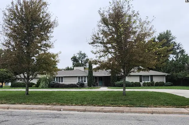 Photo of 12 Downing Rd, Hutchinson, KS