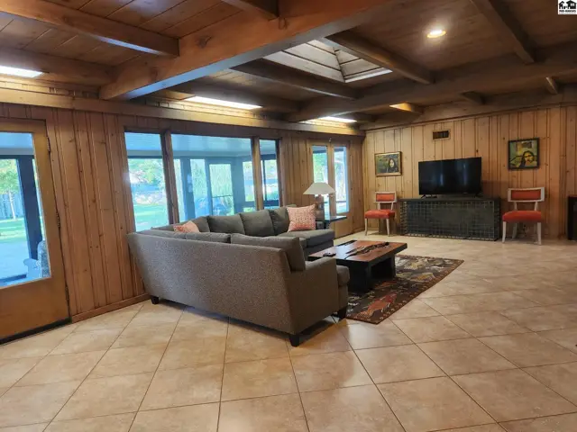 Photo of 12 Downing Rd, Hutchinson, KS