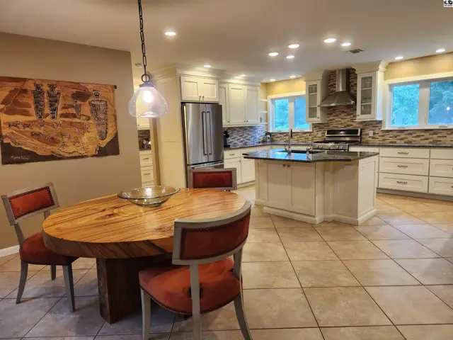 Photo of 12 Downing Rd, Hutchinson, KS