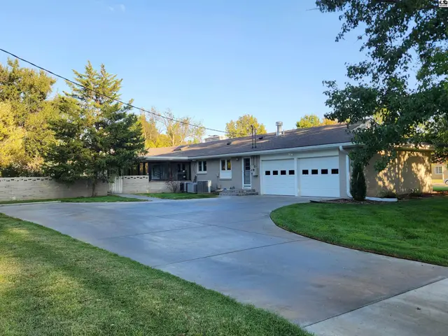 Photo of 12 Downing Rd, Hutchinson, KS