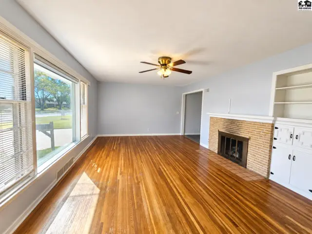 Photo of 46 Random Rd, Hutchinson, KS