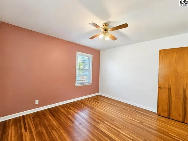 Photo of 46 Random Rd, Hutchinson, KS