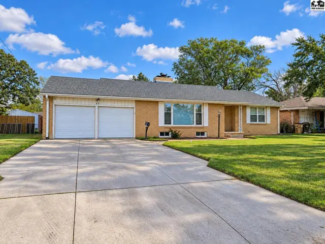 Photo of 46 Random Rd, Hutchinson, KS