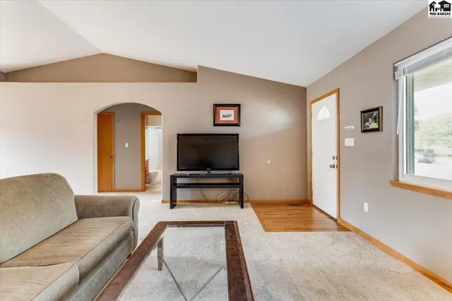 Photo of 3402 Amanda St, Hutchinson, KS